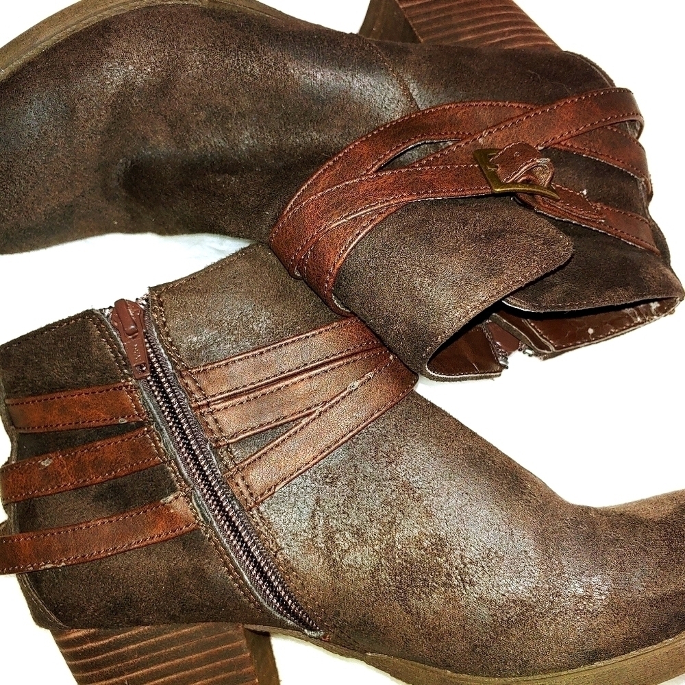 Crown Vintage Ankle Boots